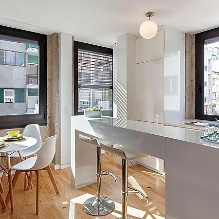 Отель Urban Views Terrace - Duplex Luis I 4*